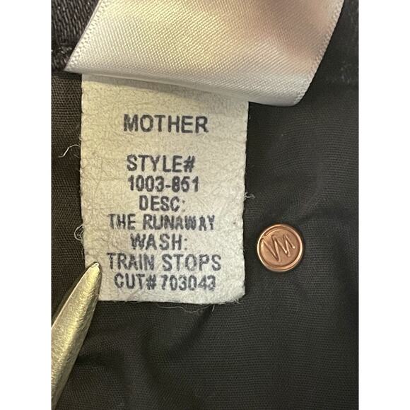 Mother Jeans Womens 24 Black The Runaway Flared Raw Hem Leg Stretch Slim Fit - Picture 11 of 14